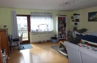 Wohnung kaufen in 71691 Freiberg, Große 2 Zi.-Whg., I. OG., Westbalk., Neue Heizung (Hybrid -Gas-Solar) 1 TG-Stellpl., Hausmeisters.