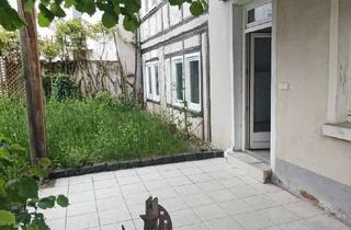 Wohnung kaufen in 63067 Kaiserlei, renovierungsbedürftige Erdgeschosswohnung mit Stellplatz und Garten