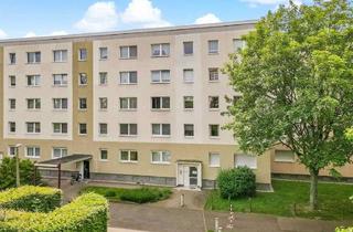 Wohnung mieten in Rennbahnring 20, 06124 Südliche Neustadt, Frisch sanierte 3-Raumwohnung mit Balkon und Aufzug
