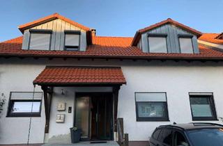 Wohnung mieten in Brünnäckerweg, 76275 Ettlingen, Stilvolle Dachgeschosswohnung mit zwei Balkonen und lichtdurchflutetem Wohnbereich in Ettlingen-Spes