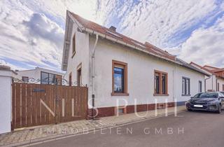 Einfamilienhaus kaufen in 67269 Grünstadt, Einfamilienhaus in Grünstadt mit kleinem Garten, Garage und separatem Hobbyraum