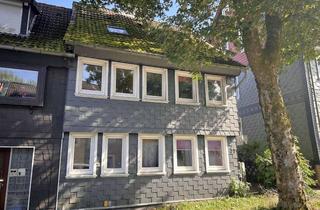 Doppelhaushälfte kaufen in Buntenböcker Straße 31, 38678 Clausthal-Zellerfeld, Sanierungsbedürftige Einfamilien-Doppelhaushälfte mit Hintergebäude