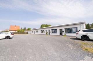 Anlageobjekt in 98673 Eisfeld, *Eisfeld* 3 Büroeinheiten + 1 Wohnung + 6 vorbereitete Apartments + Lagerhalle auf 3135 m² Grund!