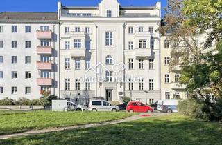 Wohnung kaufen in 12557 Berlin, Dachgeschosswohnung mit Balkon und Terrasse