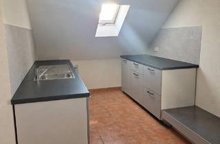 Wohnung mieten in Hoher Weg, 74594 Kreßberg, Helle, frisch renovierte 3-Zimmer-Dachgeschosswohnung mit Balkon