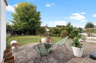 Haus kaufen in 86356 Neusäß, Licht. Raum. Privatsphäre. – Besonderer Split-Level-Bungalow mit herrlichem Garten