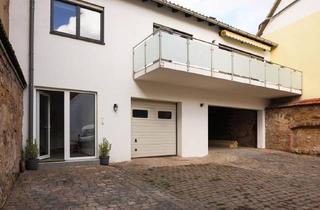 Wohnung mieten in 76857 Albersweiler, Renoviertes Einfamilienhaus mit 2 riesigen Garagen und unzähligen Entfaltungsmöglichkeiten (IC04)