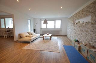 Wohnung kaufen in 40667 Meerbusch, Sehr gepflegte Dachgeschoss- Wohnung | Aufzug | Blick ins Grüne