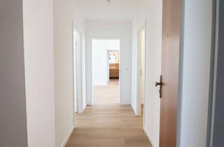 Wohnung kaufen in 53840 Troisdorf, Kernsanierte lichtdurchflutete 3-Zimmer-Wohnung mit Dom-Weitblick , Provisionsfrei