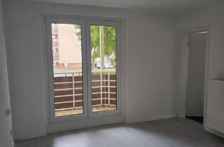 Wohnung mieten in Straße Der Freundschaft, 39624 Kalbe, Renovierte Wohnung zum kleinen Preis! Singlewohnung mit Dusche und Balkon