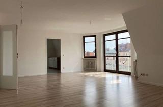 Wohnung mieten in 86159 Antonsviertel, Zentrale, helle 2-Zimmer-Mansarden-Wohnung im Antonsviertel mit schönem Ausblick