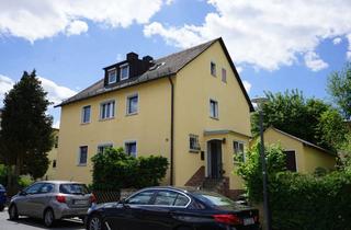 Wohnung mieten in Fronhofstraße 10, 91257 Pegnitz, ruhige 3-Zimmerwohnung mit zusätzlichem Mansardenzimmer, Garage und Gartennutzung