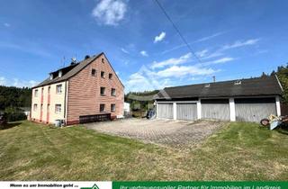 Haus kaufen in 95199 Thierstein, Ländliches MFH: 5 Wohneinheiten mit großem Grundstück & Garagen