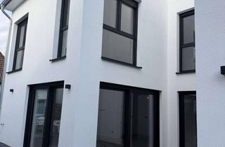 Haus mieten in Hirtenstraße 16a, 30952 Ronnenberg, Wohnen mit Charakter: Doppelhaushälfte in Ronnenberg