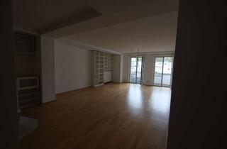 Wohnung kaufen in Agrippastraße, 50676 Altstadt-Süd, Schicke, großzügige 3-Zimmer-Wohnung, Südbalkon, 2 Bäder, zentral, Altstadt-Süd, Nähe Fußgängerzone