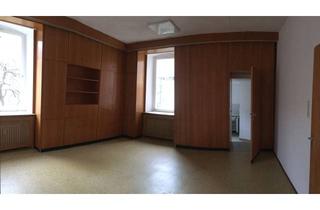Wohnung mieten in Hauptstraße 28, 97353 Wiesentheid, Hell, großzügig, gepflegt: 2-Zimmer-Hochparterre-Wohnung, Einbauküche in Wiesentheid, OT Reupelsdorf