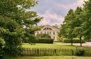 Wohnung mieten in Dorfstraße 41, 18184 Poppendorf, Möblierte 2-Zimmer-Wohnung im Gutshaus mit Park – 20 Minuten bis Rostock, Wallbox vorhanden