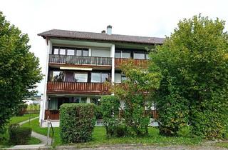 Wohnung kaufen in 83329 Waging am See, Waging am See - Zentral gelegene 3 Zimmerwohnung mit Balkon in Waging am See