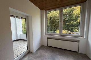 Wohnung mieten in 46483 Wesel, Helle 2,5-Zimmer-Wohnung mit Südwohnzimmer, Loggia im Grünen und Gartennutzung in Wesel