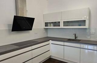 Wohnung mieten in Alteburgerstr 375, 50968 Bayenthal, Stilvolle 2-Zimmer-EG-Wohnung mit mit Terrase und EBK in Köln Bayenthal