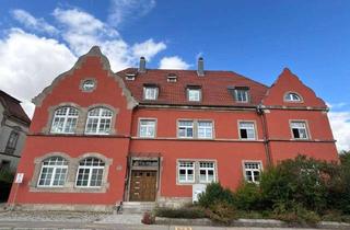 Wohnung mieten in Adelhofer Straße 10, 97215 Uffenheim, Zuhause mit viel Platz in Uffenheim