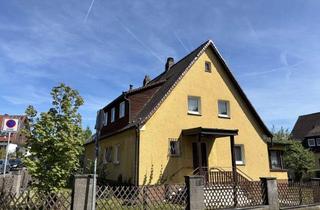 Einfamilienhaus kaufen in 91301 Forchheim, Großes Eckgrundstück mit Potenzial: Freistehendes Einfamilienhaus – Ideal für Familien & Investoren