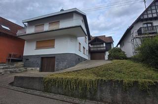 Haus mieten in Gartenstr, 76534 Varnhalt, Traumhafte 3-Zimmer-Maisonettewohnung mit ca. 125 m², riesigem Panoramabalkon und Talblick