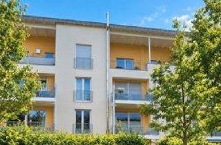 Wohnung kaufen in 91052 Erlangen, Erlangen - 2,5 Zimmer mit eigenem Garten & Terrasse im Röthelheimpark