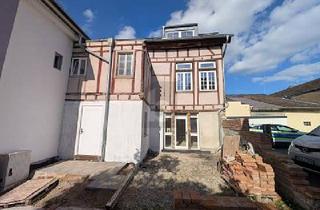 Wohnung kaufen in 53424 Remagen, Remagen - WOHNEN MIT GESCHICHTE - STILVOLL SANIERT