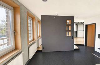 Wohnung kaufen in 97437 Haßfurt, 2-Zimmer-Dachgeschosswohnung mit Stellplatz in Haßfurt – leerstehend