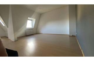 Wohnung kaufen in Gabelsbergerstrasse 25, 60389 Nordend-Ost, 2 ZiWhg. am Günthersburgpark in teilsaniertem Stilaltbau mit Einbauküche