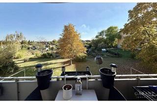 Wohnung kaufen in 06130 Damaschkestraße, Drei Zimmer zum Wohlfühlen mit Balkon, Kamin und Küche inklusive