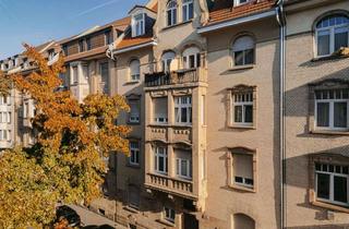 Wohnung kaufen in 68169 Neckarstadt, Charmante Altbauwohnung mit Balkon in denkmalgeschütztem Gründerzeithaus