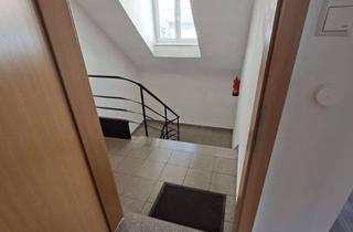 Wohnung mieten in Karlstraße 47, 74072 Heilbronn, Alltagstaugliche 3-Zimmer-Dachgeschosswohnung in der Heilbronner Kernstadt