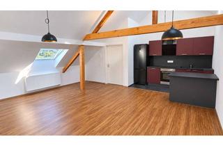 Wohnung mieten in 94362 Neukirchen, Sanierte 3-Zimmer-Dachgeschosswohnung mit Stellplatz und Keller in 94362 Neukirchen