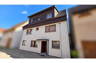 Haus kaufen in 71287 Weissach, 2 Familienhaus mit Balkon, Garten, Garage + Stellplatz in zentraler Lage von Weissach!