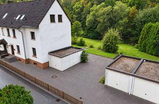Doppelhaushälfte kaufen in 58791 Werdohl, Platz zum Wohnen, Werkeln & Verwirklichen – Doppelhaushälfte ca. 148m² Wohnfläche mit 3 Garagen