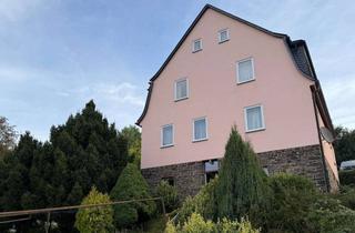 Haus kaufen in 08315 Bernsbach, Großes Wohnhaus mit aktuell zwei Wohnungen in zentraler, aber unverbaubarer Lage