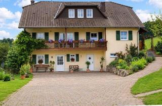 Haus kaufen in 55765 Elchweiler, Zweifamilienhaus mit Pferdehaltung im Hunsrück: Haus Birkenfeld