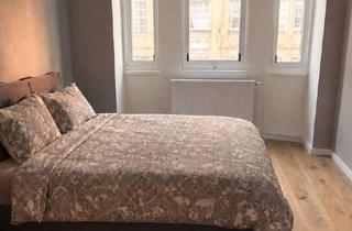 Wohnung kaufen in 90439 Nürnberg, Stilvoll kernsanierte 4-Zi-Altbau-Wohnung mit Wohnküche