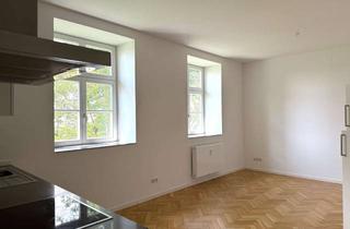 Wohnung mieten in Mittelkamp 5a, 38642 Goslar, Modernes Wohnen im Denkmal mit moderner Einbauküche, neuem Bad mit Fenster