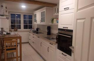 Wohnung mieten in Frankfurter Str. 91, 61206 Wöllstadt, Charmante 3-Zimmer-Altbauwohnung