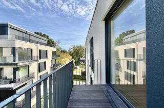 Wohnung kaufen in 12555 Berlin, Attraktive Etagenwohnung mit Echtholzparkett, Balkon & seitlichem Wasserblick