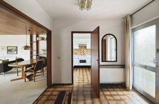 Haus kaufen in 50259 Pulheim, Vielseitiger Bungalow in Pulheim – viel Platz, toller Garten, Keller, 2 Garagen & Heizung von 2017!