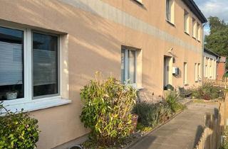 Mehrfamilienhaus kaufen in 23992 Neukloster, Neukloster - Attraktives Mehrfamilienhaus mit Gewerbeanteil, großem Garten