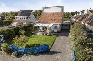 Villa kaufen in 53773 Hennef, Hennef (Sieg) - Traumhaftes Ferienhaus in Zeeland-viel Platz, Garten und Garage