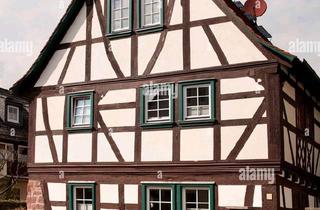 Haus kaufen in 19348 Perleberg, Perleberg - Verkaufe schönes Fachwerkhaus mit 3 Wohneinheiten
