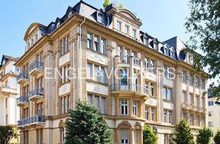 Wohnung kaufen in 60325 Westend-Süd, Exklusive Dachgeschoss-Maisonette in neoklassizistischem Haus im Westend