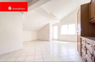 Wohnung kaufen in 63110 Rodgau, Lichtdurchflutete 2-Zimmer-Dachgeschosswohnung mit zwei großzügigen Dachterrassen