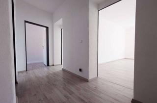 Wohnung mieten in Ulmer Strasse, 86154 Oberhausen, ★ Altbau 3-Zi-DG-Wohnung - WG geeignet ★